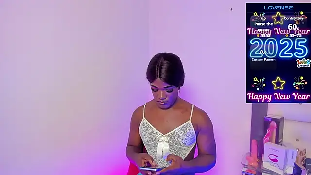 Snapshot of latinwondercockts chatting on 02-11-25, 04:22 latinwondercockts online show from 02-11-25, 04:22