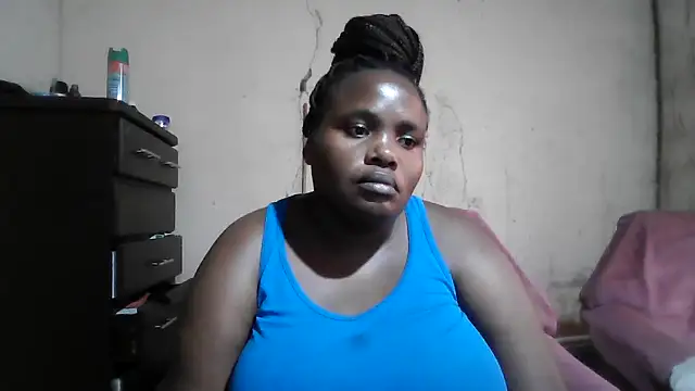 Snapshot of sexybigboobz chatting on 10-12-25, 02:29 sexybigboobz online show from 10-12-25, 02:29