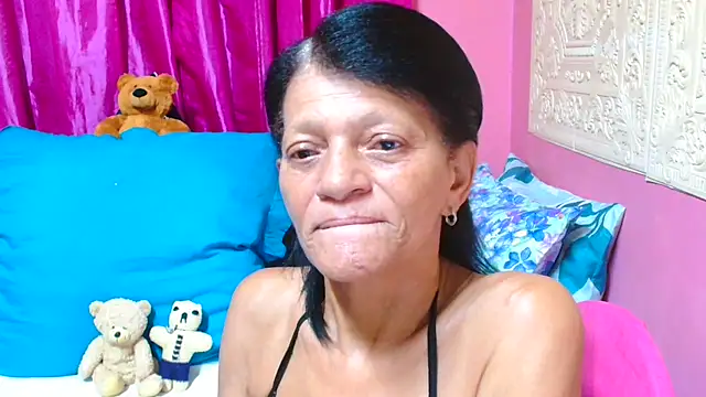 Snapshot of SLUTTYROXY chatting on 03-18-25, 04:06 SLUTTYROXY online show from 03-18-25, 04:06