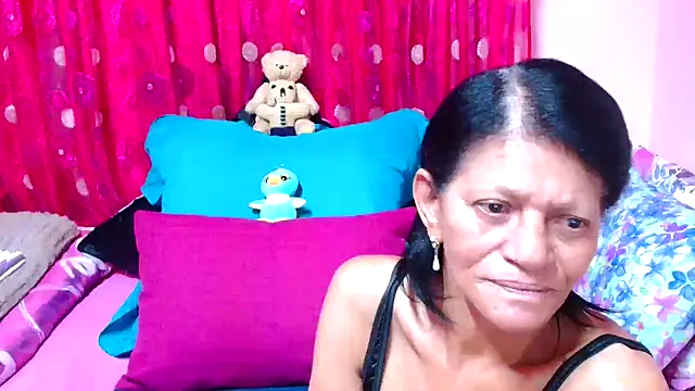 Snapshot of SLUTTYROXY chatting on 09-16-25, 07:04 SLUTTYROXY online show from 09-16-25, 07:04