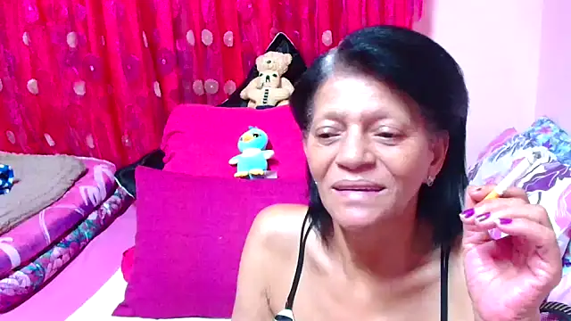 Snapshot of SLUTTYROXY chatting on 10-10-25, 04:08 SLUTTYROXY online show from 10-10-25, 04:08