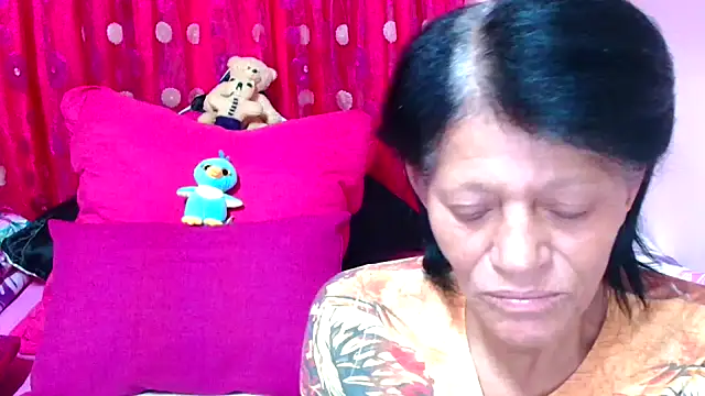 Snapshot of SLUTTYROXY chatting on 10-04-25, 06:53 SLUTTYROXY online show from 10-04-25, 06:53