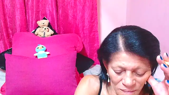 SLUTTYROXY online show from 01-11-26, 09:00