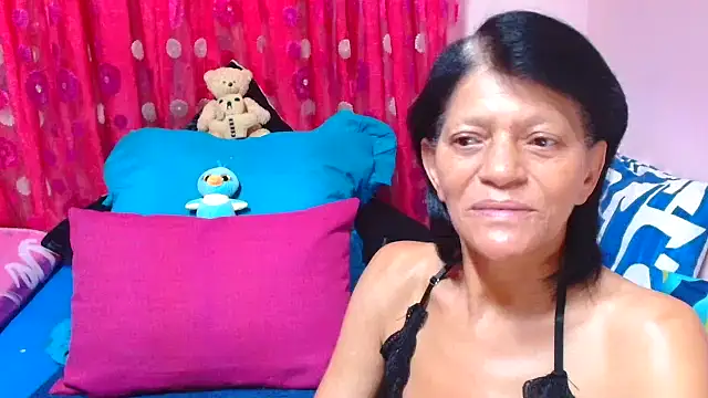 Snapshot of SLUTTYROXY chatting on 09-28-25, 03:57 SLUTTYROXY online show from 09-28-25, 03:57