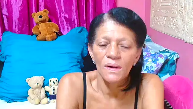 Snapshot of SLUTTYROXY chatting on 03-21-25, 07:44 SLUTTYROXY online show from 03-21-25, 07:44