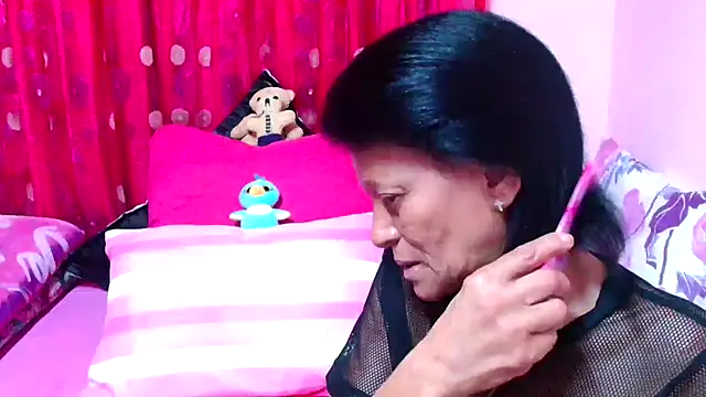 SLUTTYROXY online show from 10-29-25, 06:51