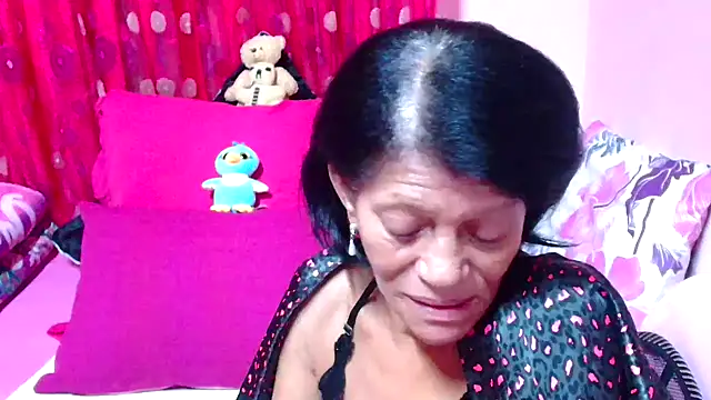 Snapshot of SLUTTYROXY chatting on 10-11-25, 04:13 SLUTTYROXY online show from 10-11-25, 04:13