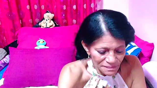 Snapshot of SLUTTYROXY chatting on 09-09-25, 06:06 SLUTTYROXY online show from 09-09-25, 06:06