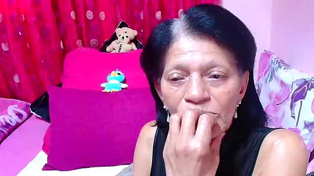 Snapshot of SLUTTYROXY chatting on 10-02-25, 07:01 SLUTTYROXY online show from 10-02-25, 07:01