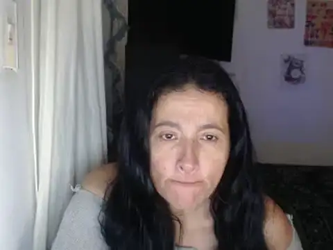 Snapshot of stefilove10 chatting on 03-06-25, 01:03 stefilove10 online show from 03-06-25, 01:03