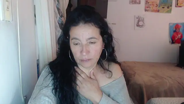 stefilove10 online show from 12-17-25, 02:11