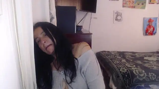 Snapshot of stefilove10 chatting on 01-29-25, 04:52 stefilove10 online show from 01-29-25, 04:52