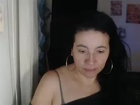 Snapshot of stefilove10 chatting on 03-14-25, 01:13 stefilove10 online show from 03-14-25, 01:13