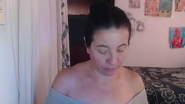 Snapshot of stefilove10 chatting on 02-11-25, 05:40 stefilove10 online show from 02-11-25, 05:40