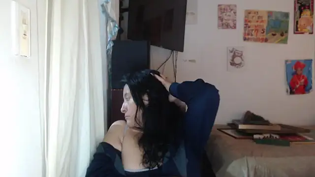 Snapshot of stefilove10 chatting on 09-18-25, 01:47 stefilove10 online show from 09-18-25, 01:47