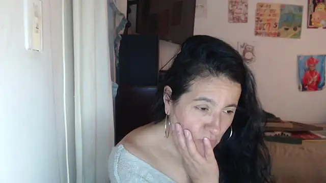 Snapshot of stefilove10 chatting on 09-16-25, 03:46 stefilove10 online show from 09-16-25, 03:46