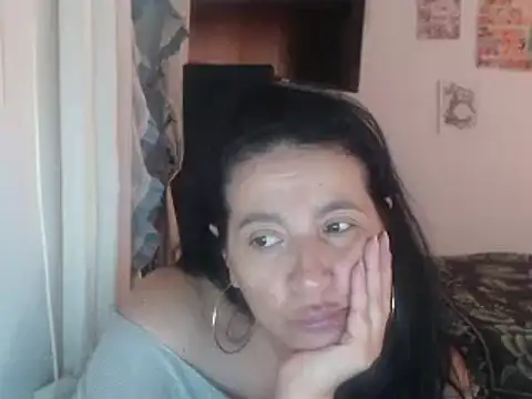 Snapshot of stefilove10 chatting on 03-10-25, 04:03 stefilove10 online show from 03-10-25, 04:03