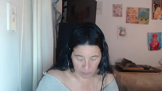 Snapshot of stefilove10 chatting on 10-07-25, 02:40 stefilove10 online show from 10-07-25, 02:40