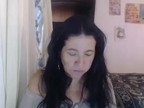 Snapshot of stefilove10 chatting on 03-19-25, 06:44 stefilove10 online show from 03-19-25, 06:44