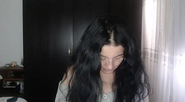 Snapshot of stefilove10 chatting on 12-11-24, 02:54 stefilove10 online show from 12-11-24, 02:54