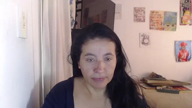 Snapshot of stefilove10 chatting on 09-11-25, 01:33 stefilove10 online show from 09-11-25, 01:33