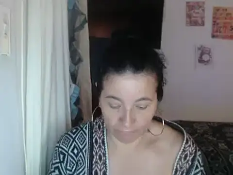 Snapshot of stefilove10 chatting on 03-03-25, 01:45 stefilove10 online show from 03-03-25, 01:45