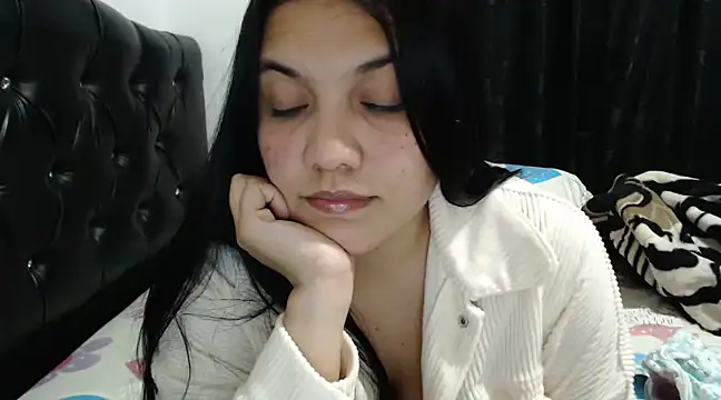 Snapshot of Andrea_hottest_angel chatting on 12-11-24, 04:49 Andrea hottest angel online show from 12-11-24, 04:49