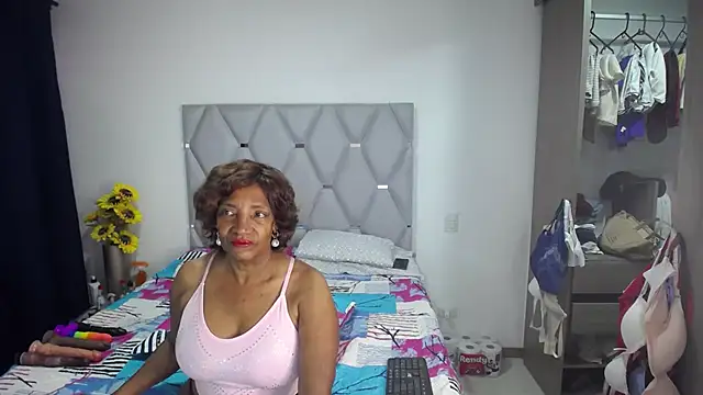 Snapshot of AnnaSim chatting on 09-14-25, 10:48 AnnaSim online show from 09-14-25, 10:48