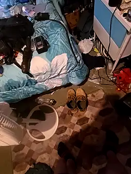 UncutHammer69 online show from 04-22-26, 04:14