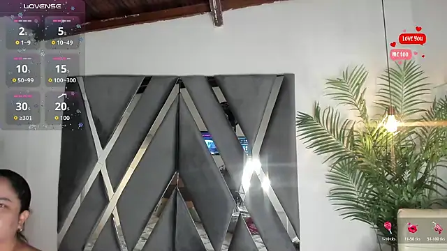 moonsweet1 online show from 04-12-26, 11:35