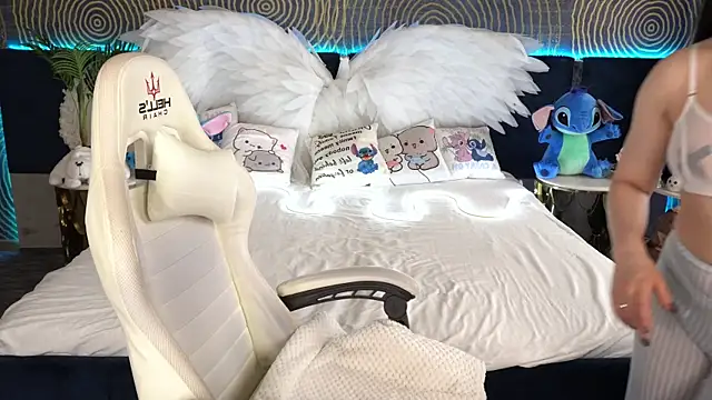 EmilyCandyy online show from 10-07-25, 06:03