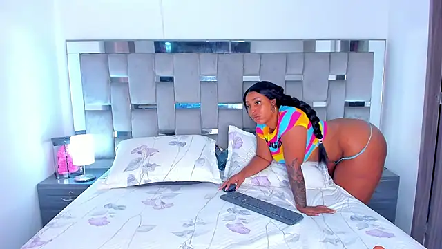 Cammiila online show from 01-16-26, 01:48