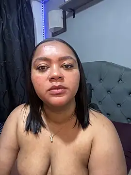 yanza2002 online show from 11-30-25, 09:15