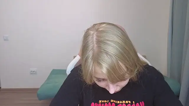 Jessy Ginger online show from 11-14-25, 01:15