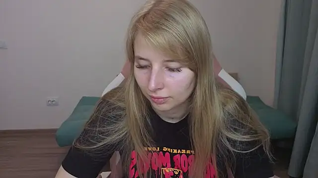 Jessy Ginger online show from 11-13-25, 04:33