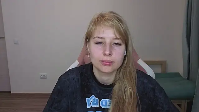 Snapshot of Jessy_Ginger chatting on 09-27-25, 03:29 Jessy Ginger online show from 09-27-25, 03:29