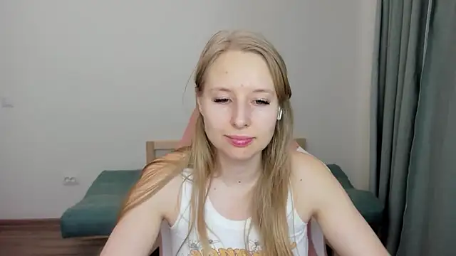 Snapshot of Jessy_Ginger chatting on 03-14-25, 09:14 Jessy Ginger online show from 03-14-25, 09:14