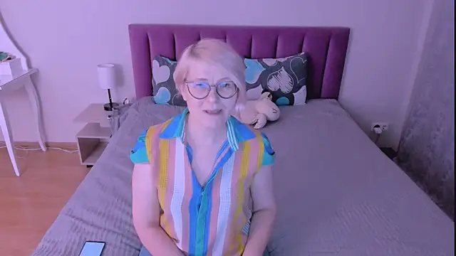 sabrinamacmarren online show from 02-19-26, 04:59