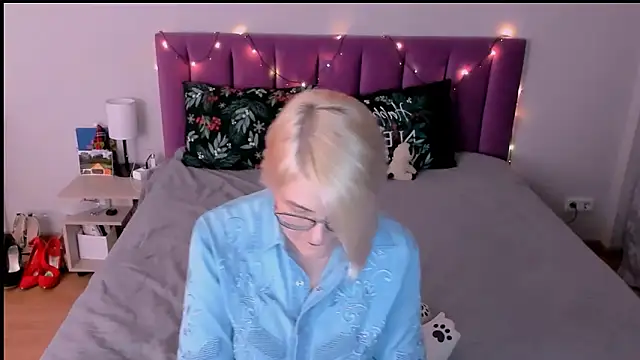 sabrinamacmarren online show from 01-15-26, 04:32