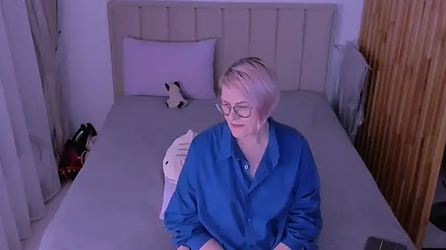 sabrinamacmarren online show from 03-21-26, 08:46