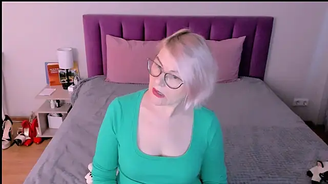 sabrinamacmarren online show from 12-01-25, 07:31