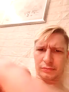 Snapshot of twinksbadboyhot chatting on 03-03-25, 11:35 twinksbadboyhot online show from 03-03-25, 11:35