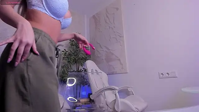 lissababe1 online show from 04-08-26, 11:06