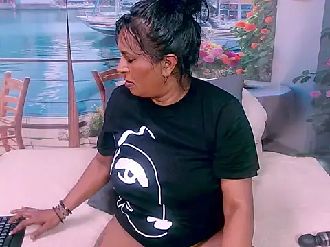 indiansparkle online show from 11-18-25, 06:00