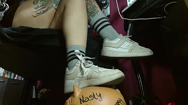 MeGoddesSara online show from 07-10-26, 01:05