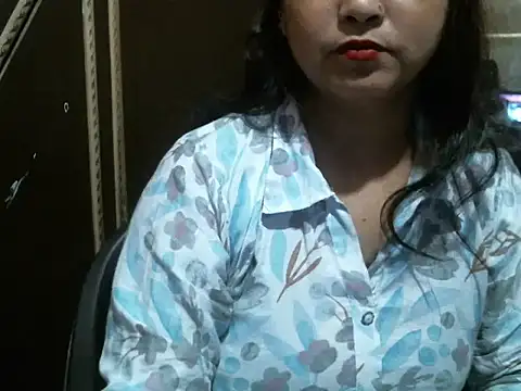 Snapshot of UrsMansi chatting on 10-12-25, 08:16 UrsMansi online show from 10-12-25, 08:16