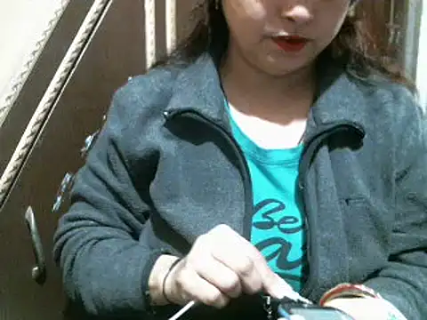 Snapshot of UrsMansi chatting on 01-08-25, 05:27 UrsMansi online show from 01-08-25, 05:27