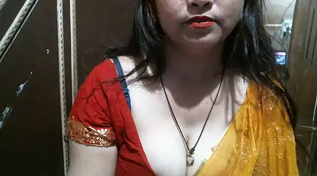 Snapshot of UrsMansi chatting on 02-24-25, 07:52 UrsMansi online show from 02-24-25, 07:52
