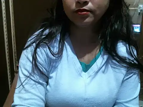 Snapshot of UrsMansi chatting on 02-06-25, 05:35 UrsMansi online show from 02-06-25, 05:35