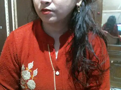 Snapshot of UrsMansi chatting on 02-05-25, 04:27 UrsMansi online show from 02-05-25, 04:27